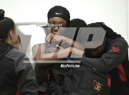 Thumbnail 2 in Long Beach Poly vs Etiwanda (Troy Classic) photogallery.