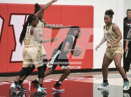 Thumbnail 1 in Long Beach Poly vs Etiwanda (Troy Classic) photogallery.