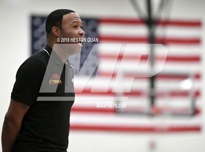 Thumbnail 2 in Long Beach Poly vs Etiwanda (Troy Classic) photogallery.