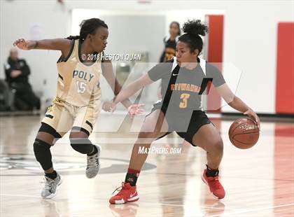 Thumbnail 2 in Long Beach Poly vs Etiwanda (Troy Classic) photogallery.