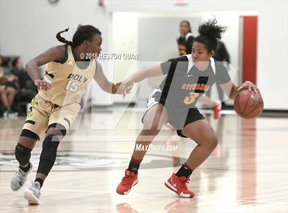 Thumbnail 3 in Long Beach Poly vs Etiwanda (Troy Classic) photogallery.