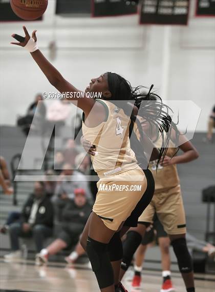 Thumbnail 3 in Long Beach Poly vs Etiwanda (Troy Classic) photogallery.