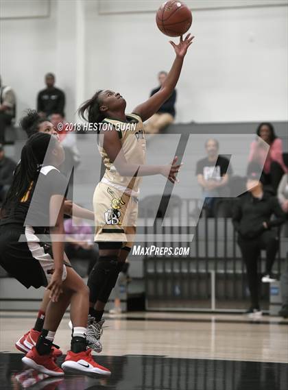 Thumbnail 2 in Long Beach Poly vs Etiwanda (Troy Classic) photogallery.