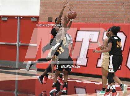 Thumbnail 3 in Long Beach Poly vs Etiwanda (Troy Classic) photogallery.