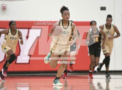 Thumbnail 3 in Long Beach Poly vs Etiwanda (Troy Classic) photogallery.