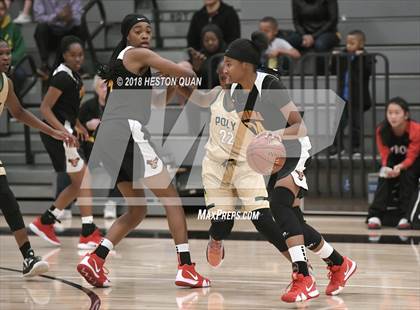 Thumbnail 2 in Long Beach Poly vs Etiwanda (Troy Classic) photogallery.