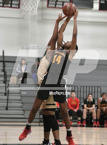Thumbnail 2 in Long Beach Poly vs Etiwanda (Troy Classic) photogallery.
