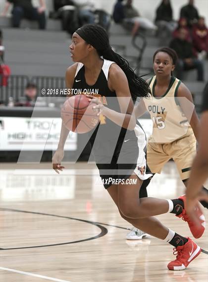Thumbnail 1 in Long Beach Poly vs Etiwanda (Troy Classic) photogallery.