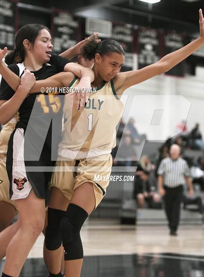 Thumbnail 3 in Long Beach Poly vs Etiwanda (Troy Classic) photogallery.