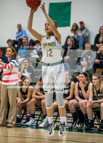 Thumbnail 3 in Loudoun Valley vs James Wood (VHSL Region 4C Semifinal) photogallery.