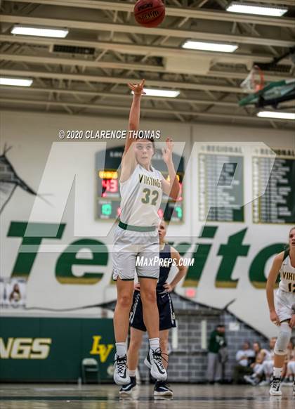 Thumbnail 2 in Loudoun Valley vs James Wood (VHSL Region 4C Semifinal) photogallery.