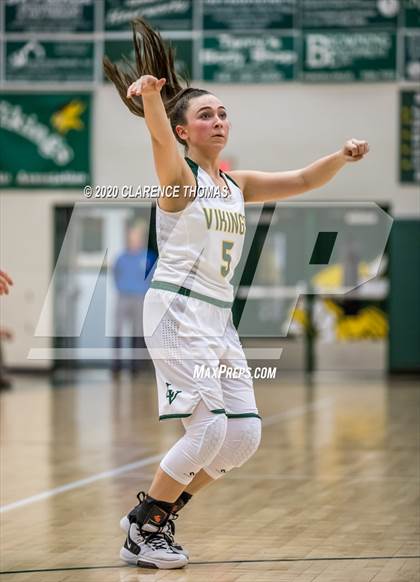 Thumbnail 3 in Loudoun Valley vs James Wood (VHSL Region 4C Semifinal) photogallery.