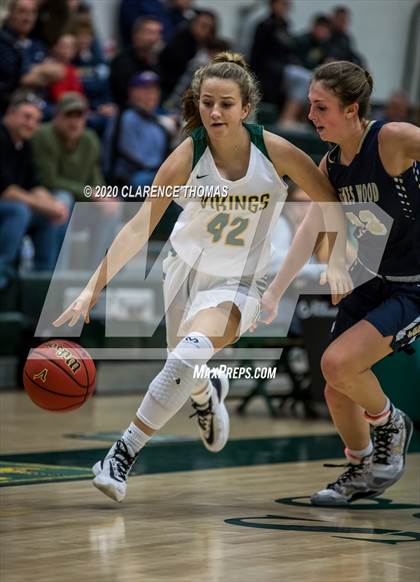 Thumbnail 1 in Loudoun Valley vs James Wood (VHSL Region 4C Semifinal) photogallery.