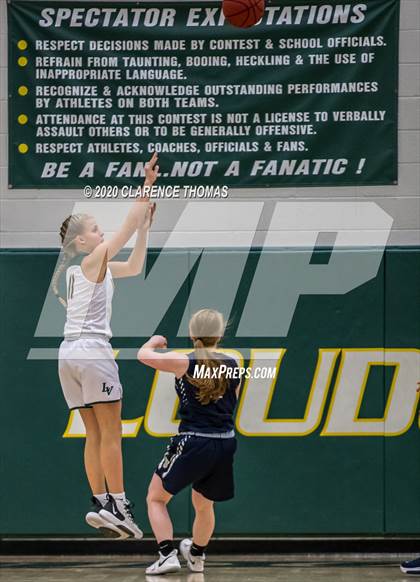 Thumbnail 1 in Loudoun Valley vs James Wood (VHSL Region 4C Semifinal) photogallery.