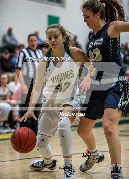 Thumbnail 1 in Loudoun Valley vs James Wood (VHSL Region 4C Semifinal) photogallery.
