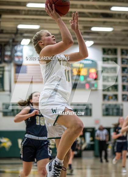 Thumbnail 2 in Loudoun Valley vs James Wood (VHSL Region 4C Semifinal) photogallery.
