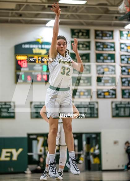 Thumbnail 3 in Loudoun Valley vs James Wood (VHSL Region 4C Semifinal) photogallery.