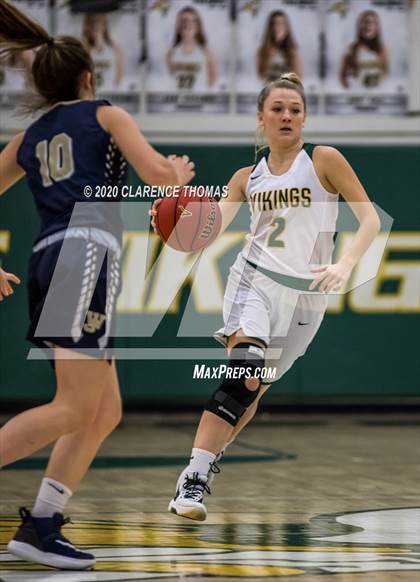 Thumbnail 3 in Loudoun Valley vs James Wood (VHSL Region 4C Semifinal) photogallery.