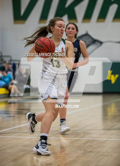 Thumbnail 3 in Loudoun Valley vs James Wood (VHSL Region 4C Semifinal) photogallery.