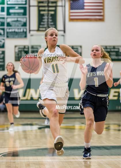 Thumbnail 3 in Loudoun Valley vs James Wood (VHSL Region 4C Semifinal) photogallery.