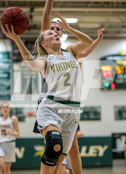 Thumbnail 1 in Loudoun Valley vs James Wood (VHSL Region 4C Semifinal) photogallery.