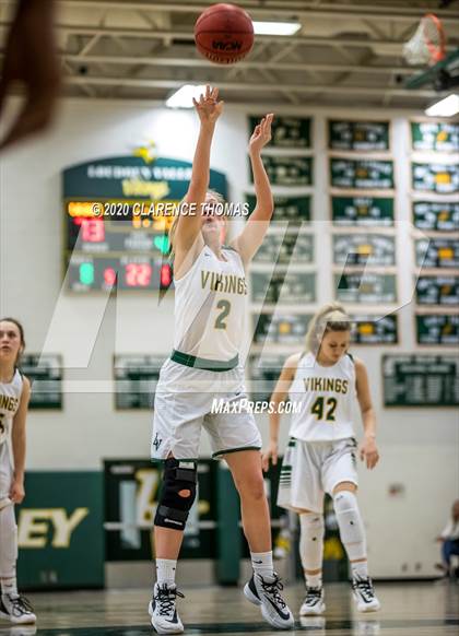 Thumbnail 3 in Loudoun Valley vs James Wood (VHSL Region 4C Semifinal) photogallery.