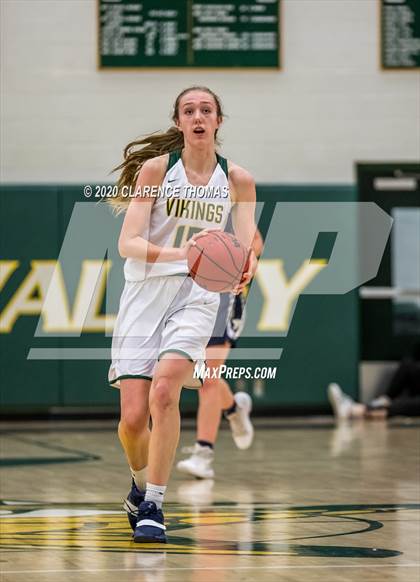 Thumbnail 3 in Loudoun Valley vs James Wood (VHSL Region 4C Semifinal) photogallery.