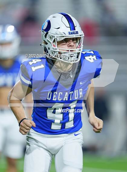 Thumbnail 3 in Decatur vs Wichita Falls (UIL 4A D1 Quarterfinal Playoff) photogallery.