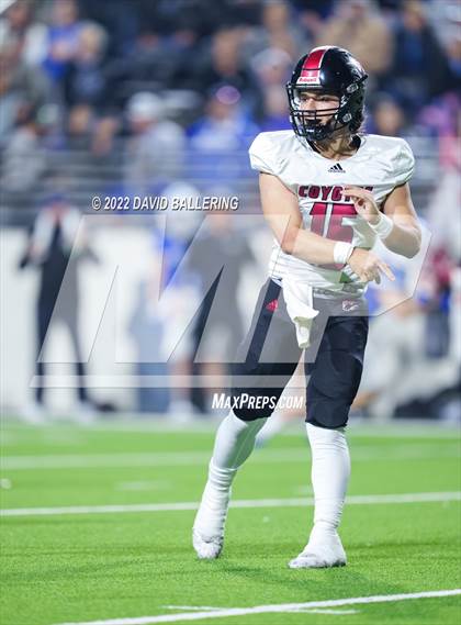 Thumbnail 2 in Decatur vs Wichita Falls (UIL 4A D1 Quarterfinal Playoff) photogallery.