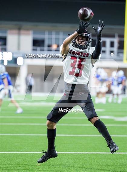 Thumbnail 2 in Decatur vs Wichita Falls (UIL 4A D1 Quarterfinal Playoff) photogallery.