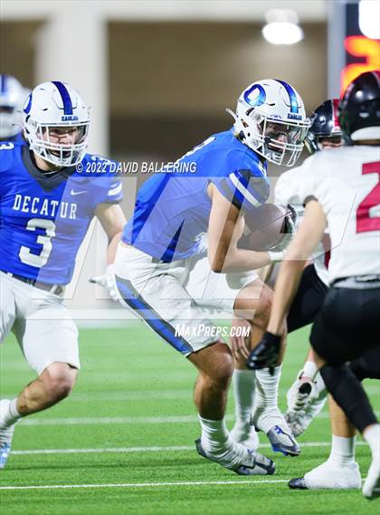 Thumbnail 3 in Decatur vs Wichita Falls (UIL 4A D1 Quarterfinal Playoff) photogallery.