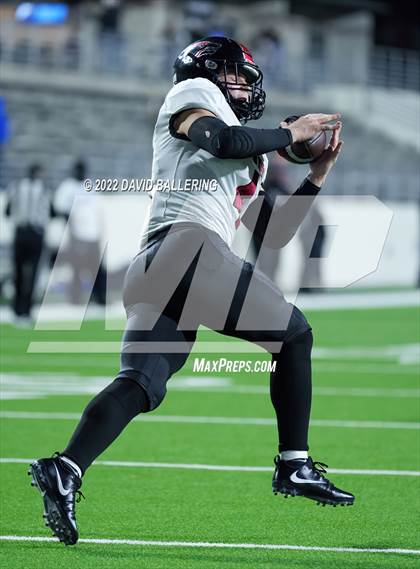 Thumbnail 3 in Decatur vs Wichita Falls (UIL 4A D1 Quarterfinal Playoff) photogallery.