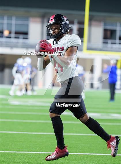 Thumbnail 2 in Decatur vs Wichita Falls (UIL 4A D1 Quarterfinal Playoff) photogallery.
