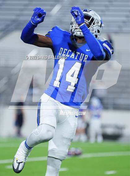 Thumbnail 2 in Decatur vs Wichita Falls (UIL 4A D1 Quarterfinal Playoff) photogallery.