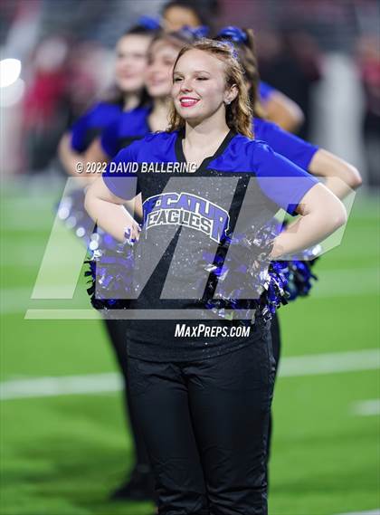 Thumbnail 2 in Decatur vs Wichita Falls (UIL 4A D1 Quarterfinal Playoff) photogallery.