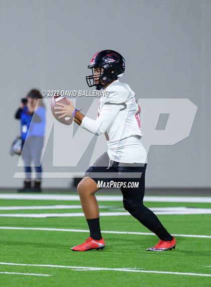 Thumbnail 3 in Decatur vs Wichita Falls (UIL 4A D1 Quarterfinal Playoff) photogallery.
