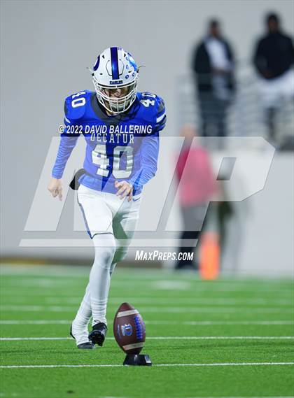 Thumbnail 3 in Decatur vs Wichita Falls (UIL 4A D1 Quarterfinal Playoff) photogallery.
