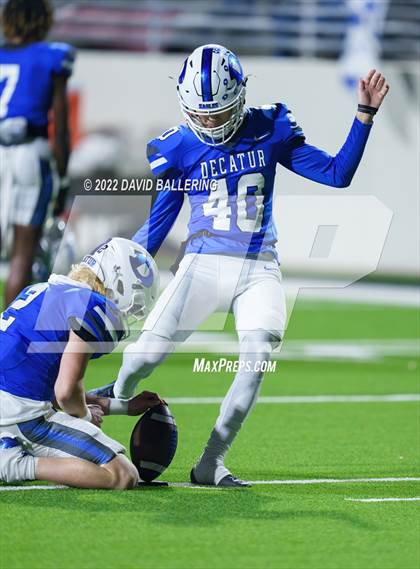 Thumbnail 3 in Decatur vs Wichita Falls (UIL 4A D1 Quarterfinal Playoff) photogallery.