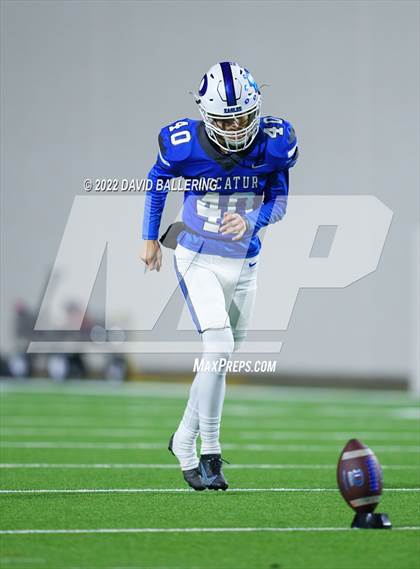 Thumbnail 1 in Decatur vs Wichita Falls (UIL 4A D1 Quarterfinal Playoff) photogallery.