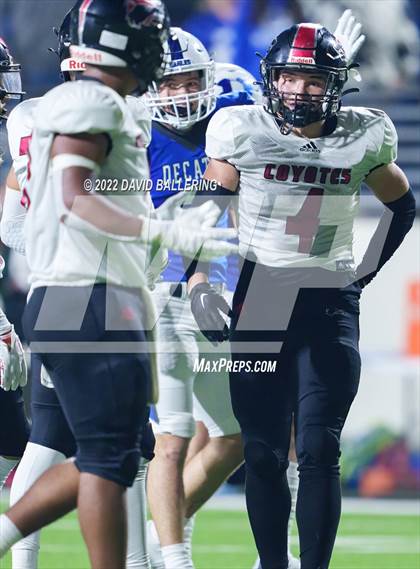 Thumbnail 3 in Decatur vs Wichita Falls (UIL 4A D1 Quarterfinal Playoff) photogallery.