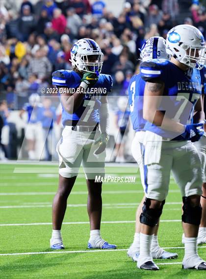 Thumbnail 1 in Decatur vs Wichita Falls (UIL 4A D1 Quarterfinal Playoff) photogallery.