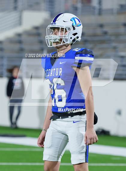 Thumbnail 3 in Decatur vs Wichita Falls (UIL 4A D1 Quarterfinal Playoff) photogallery.