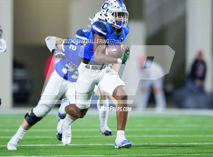 Thumbnail 1 in Decatur vs Wichita Falls (UIL 4A D1 Quarterfinal Playoff) photogallery.