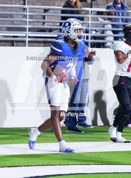 Thumbnail 2 in Decatur vs Wichita Falls (UIL 4A D1 Quarterfinal Playoff) photogallery.
