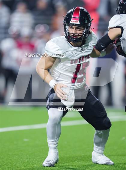 Thumbnail 3 in Decatur vs Wichita Falls (UIL 4A D1 Quarterfinal Playoff) photogallery.