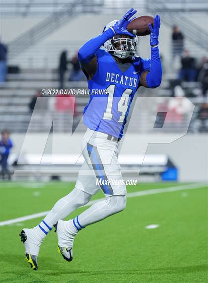 Thumbnail 3 in Decatur vs Wichita Falls (UIL 4A D1 Quarterfinal Playoff) photogallery.