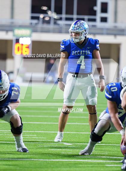 Thumbnail 3 in Decatur vs Wichita Falls (UIL 4A D1 Quarterfinal Playoff) photogallery.