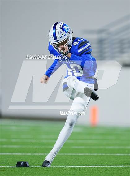 Thumbnail 3 in Decatur vs Wichita Falls (UIL 4A D1 Quarterfinal Playoff) photogallery.