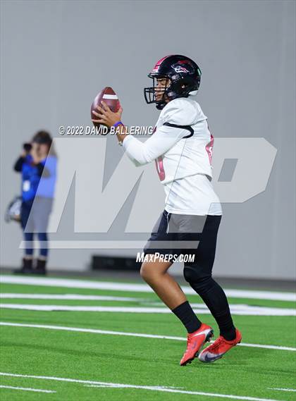 Thumbnail 2 in Decatur vs Wichita Falls (UIL 4A D1 Quarterfinal Playoff) photogallery.