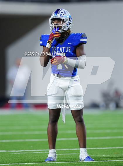 Thumbnail 1 in Decatur vs Wichita Falls (UIL 4A D1 Quarterfinal Playoff) photogallery.